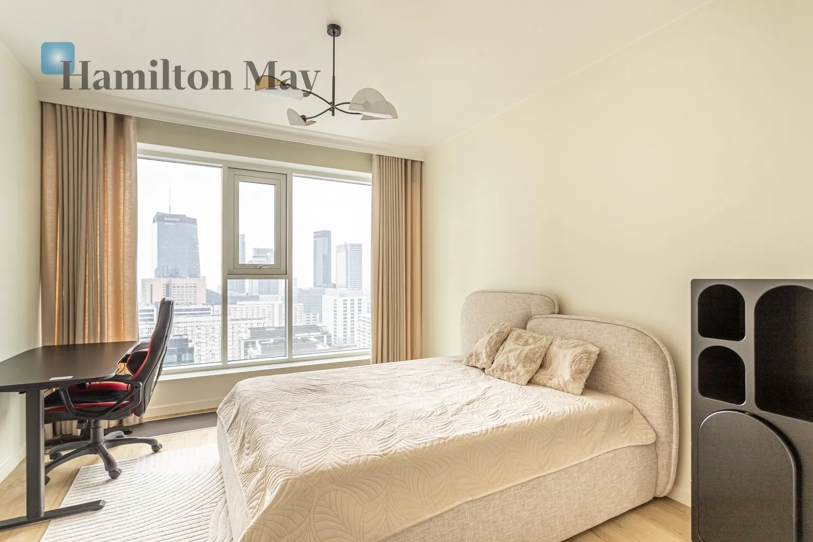 Region: Wola Subregion: Mirów Distance to centre: 1.58 km Level: 24 Price: 25000 PLN Bedrooms: 2 Bathrooms: 2 - slider