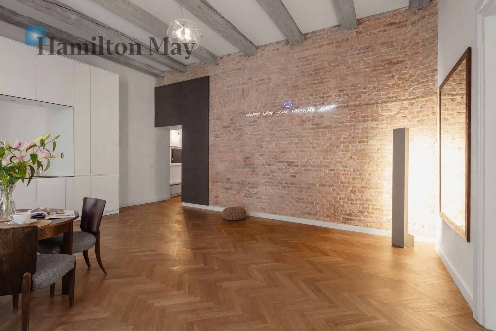 City: Kraków Street: Mostowa Region: Stare Miasto Distance to centre: 1.69 km Level: 1 - slider