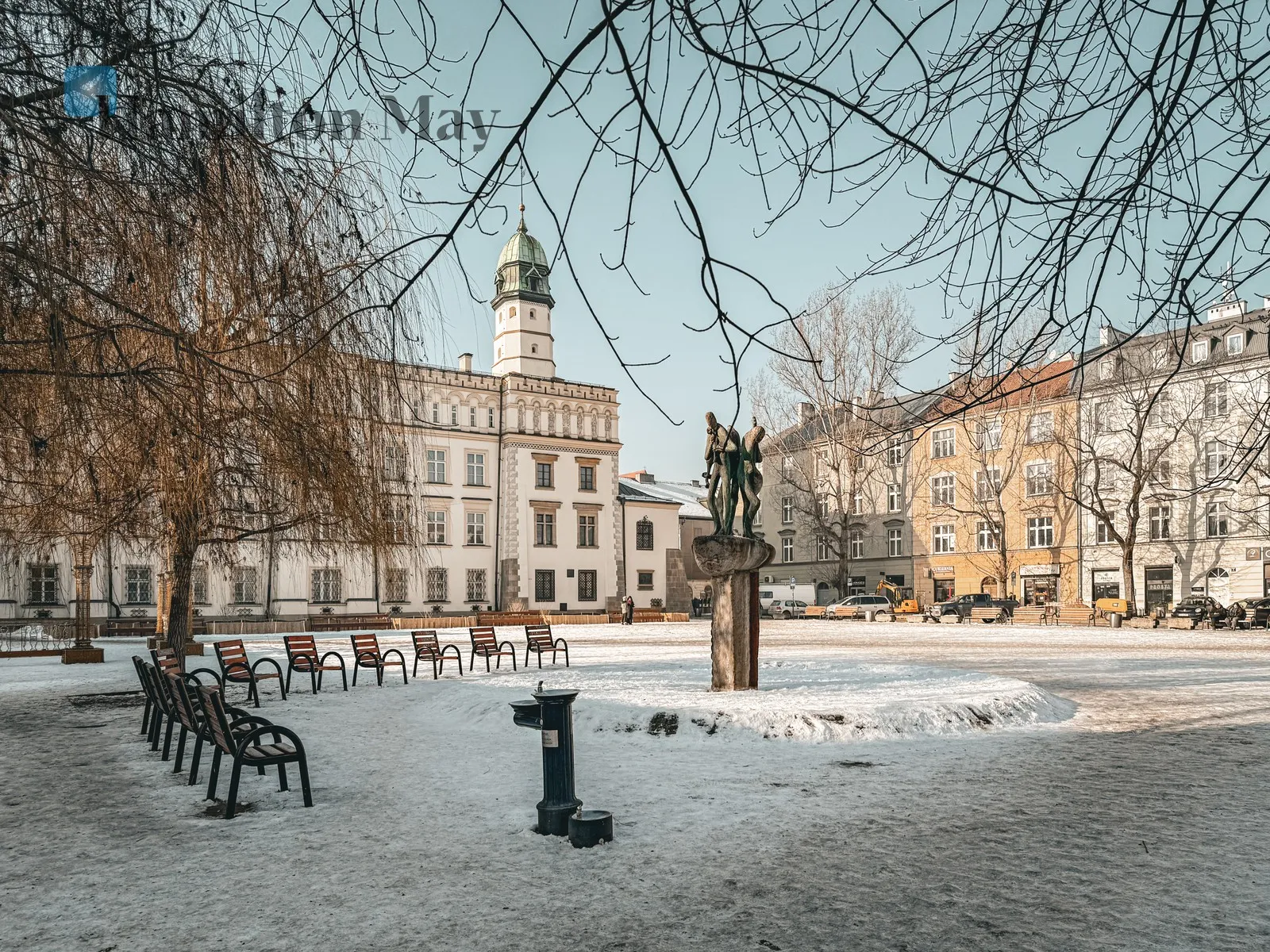 Level: 1 Price: 2146000 PLN Bedrooms: 1 Bathrooms: 1 Size: 81m2 - slider