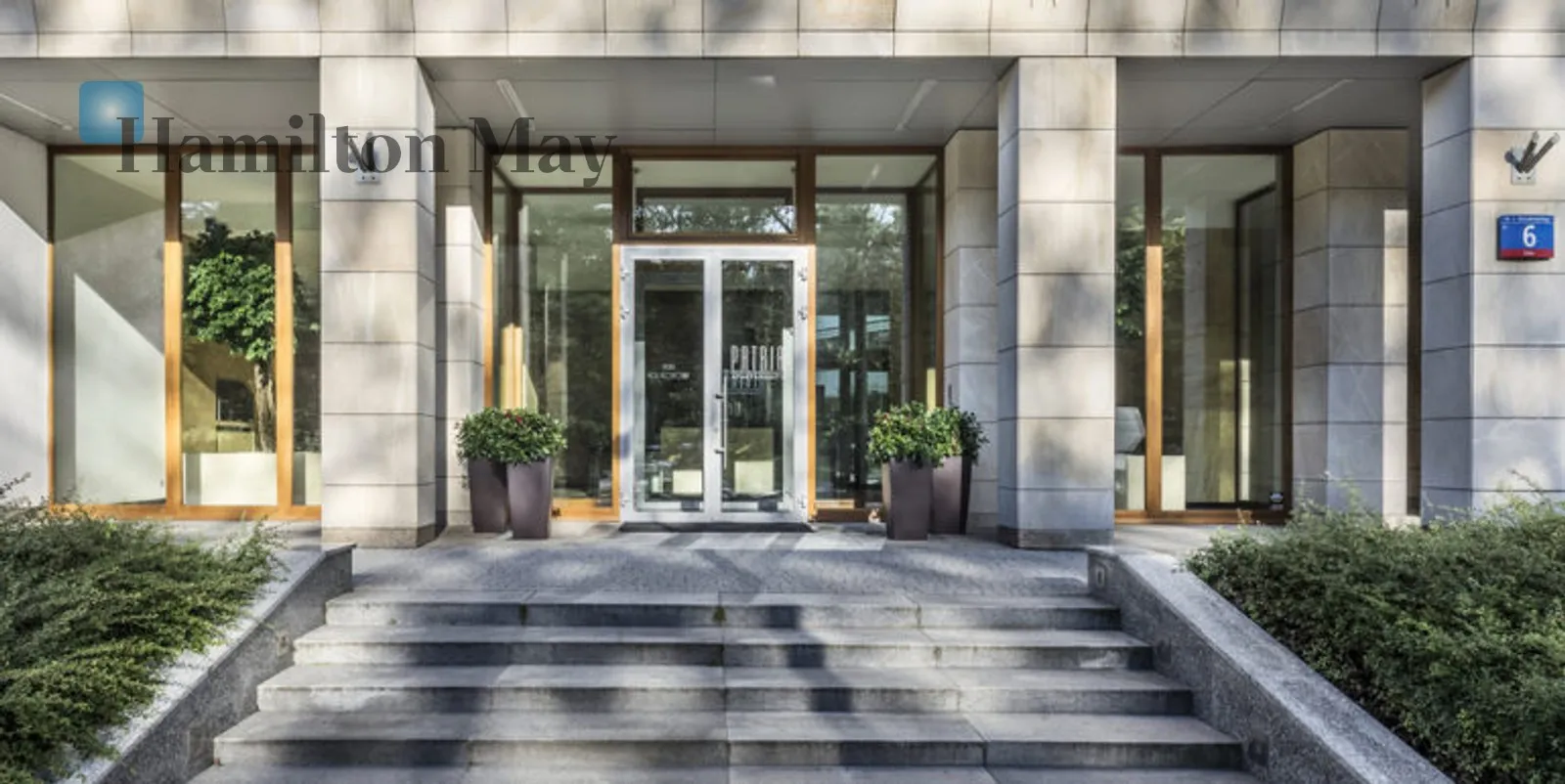 Level: 4 Price: 14700 PLN Bedrooms: 3 Bathrooms: 2 Size: 114m2 - slider