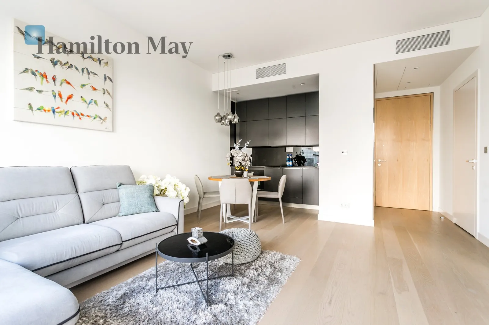 Street: Twarda Region: Śródmieście Subregion: Śródmieście Północne Distance to centre: 0.92 km Level: 12 Price: 10000 PLN Bedrooms: 1 Bathrooms: 1 Size: 53m2 Price/m2: 189 PLN - slider