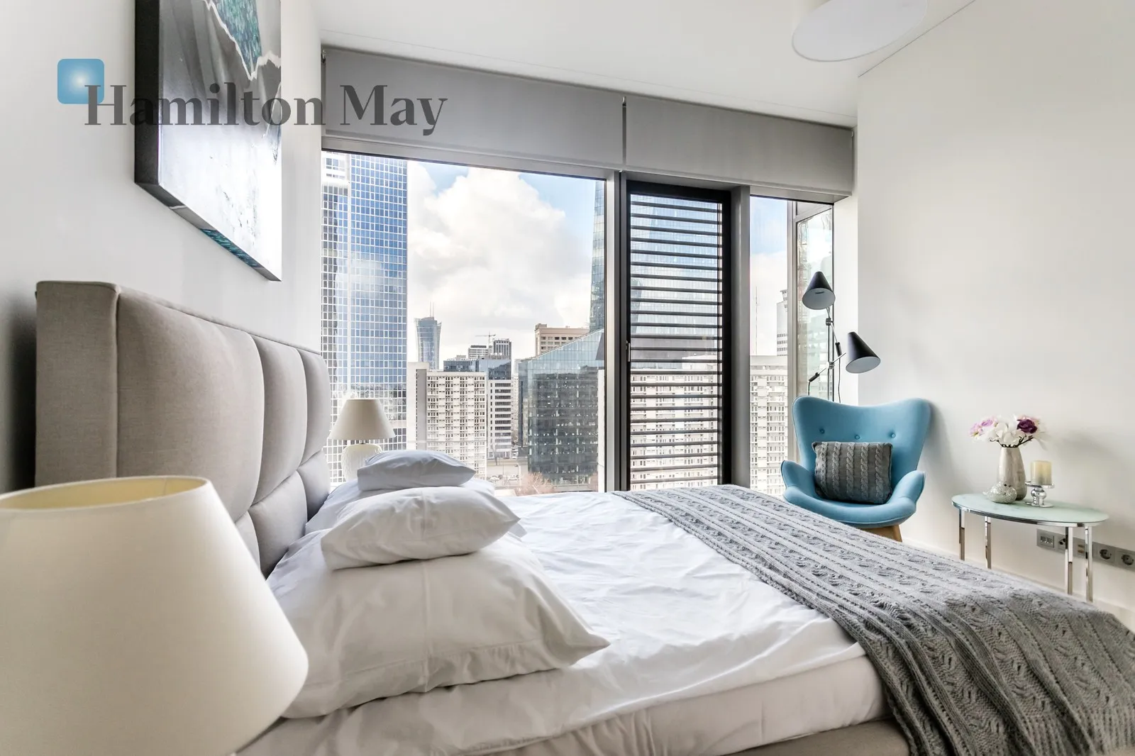 City: Warszawa Street: Twarda Region: Śródmieście Subregion: Śródmieście Północne Distance to centre: 0.92 km Level: 12 Price: 10000 PLN - slider