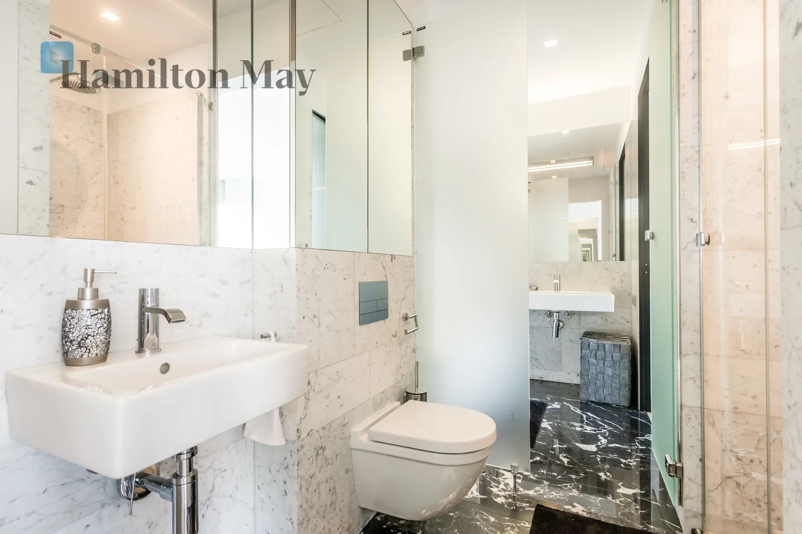 Region: Śródmieście Subregion: Śródmieście Północne Distance to centre: 0.92 km Level: 12 Price: 10000 PLN Bedrooms: 1 Bathrooms: 1 - slider