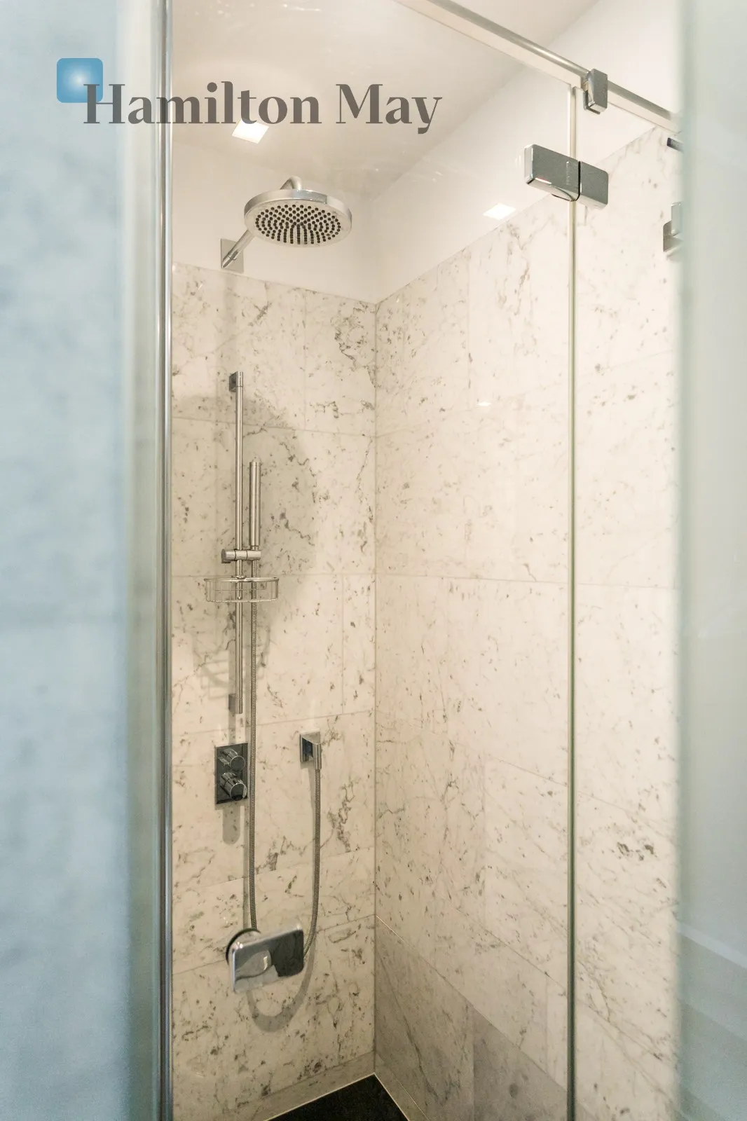 Distance to centre: 0.92 km Level: 12 Price: 10000 PLN Bedrooms: 1 Bathrooms: 1 Size: 53m2 Price/m2: 189 PLN - slider