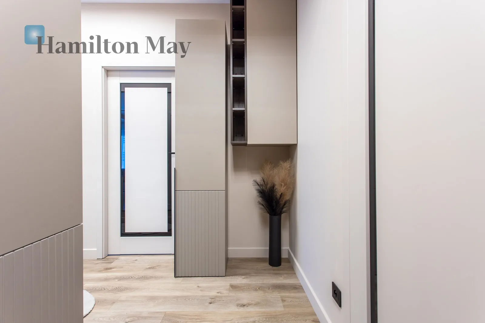 Street: Mieszczańska Region: Śródmieście Subregion: Kępa Mieszczańska Distance to centre: 1.03 km Level: 5 Price: 1170000 PLN - slider