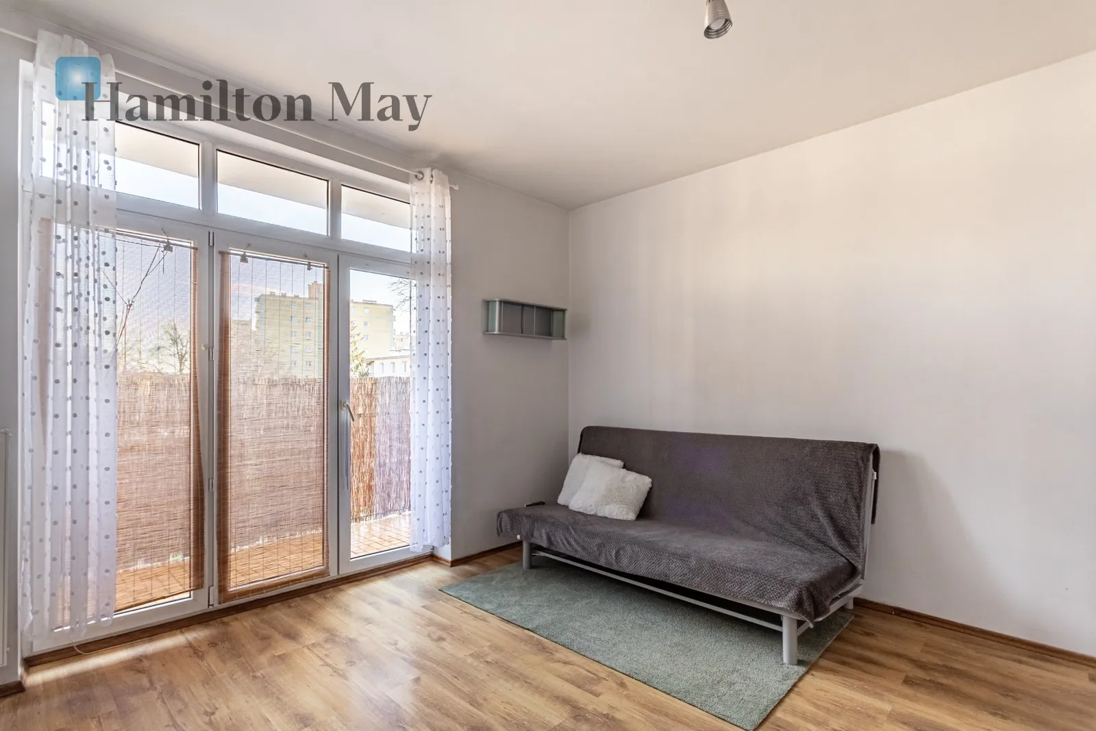 One bedroom apartment with a balcony in an attractive location between Wierzbno and Racławicka metro stations - slider