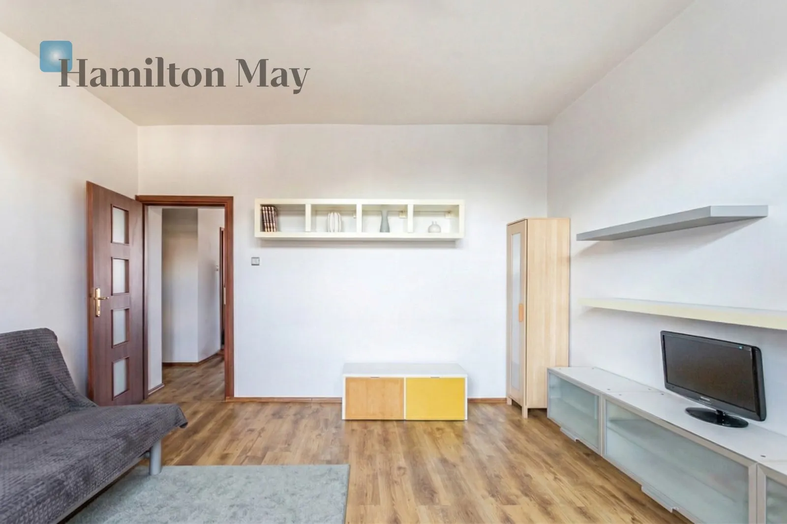 One bedroom apartment with a balcony in an attractive location between Wierzbno and Racławicka metro stations - slider