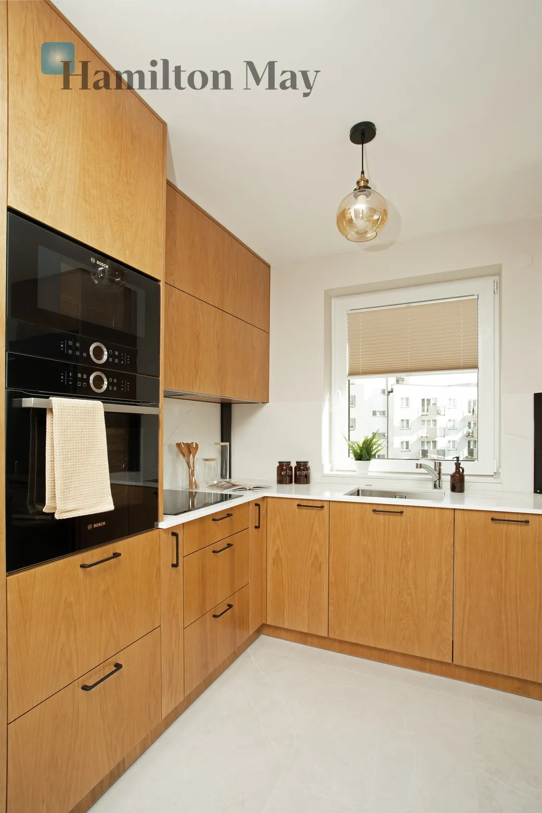 Nowoczesne 4-pokojowe mieszkanie z miejscem postojowym w garażu podziemnym przy ul. Rydlówka w Krakowie - slider