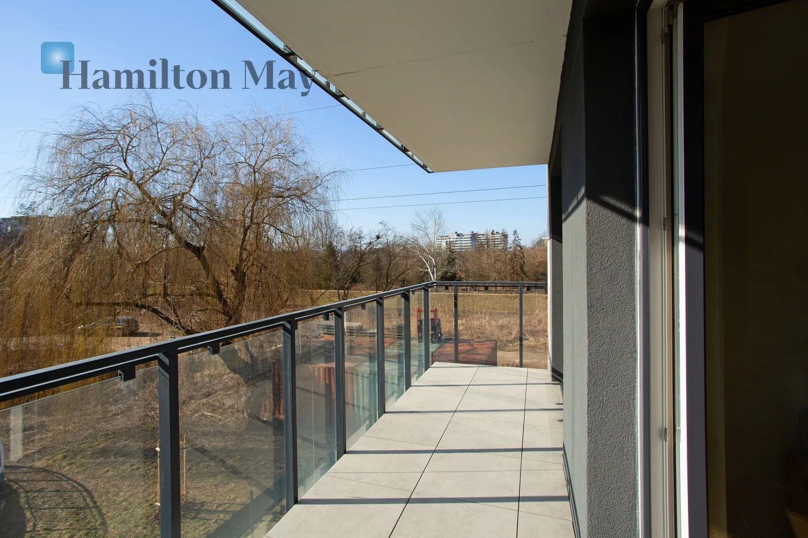 Nowoczesne 4-pokojowe mieszkanie z miejscem postojowym w garażu podziemnym przy ul. Rydlówka w Krakowie - slider