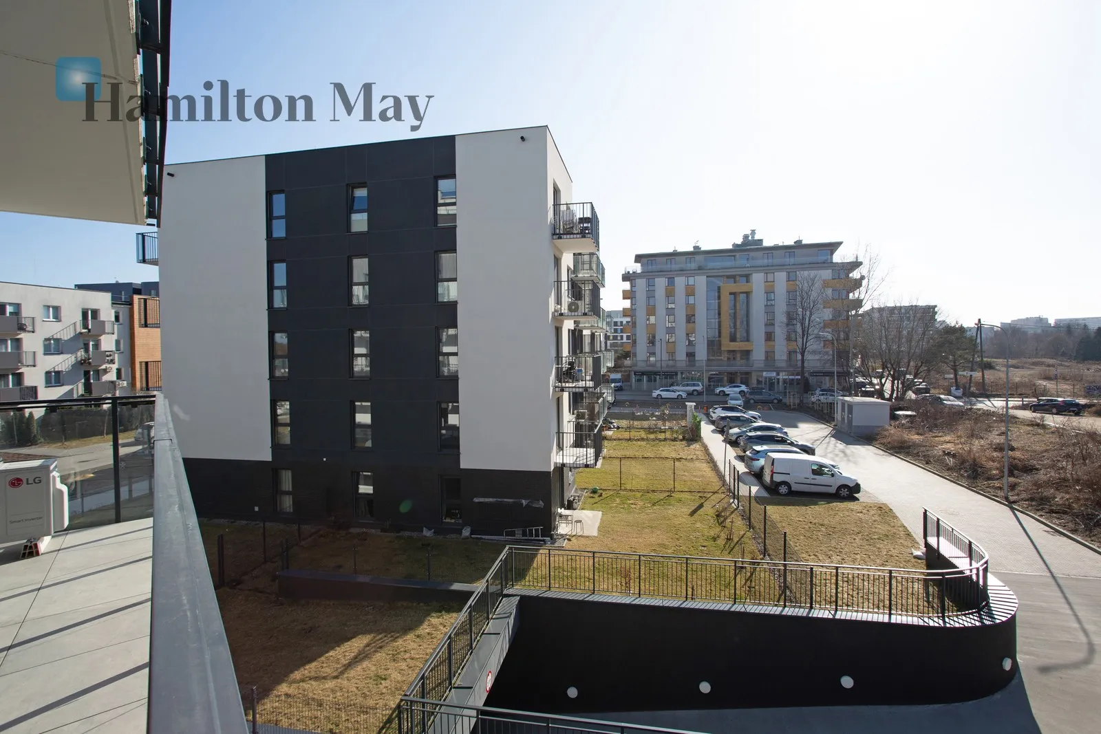 Nowoczesne 4-pokojowe mieszkanie z miejscem postojowym w garażu podziemnym przy ul. Rydlówka w Krakowie - slider