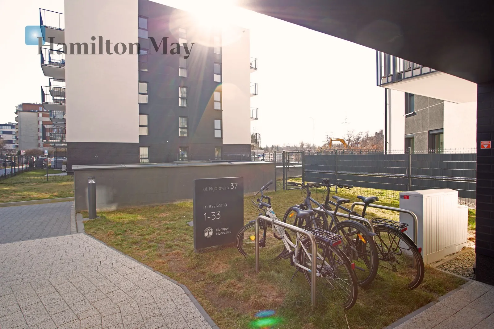 Nowoczesne 4-pokojowe mieszkanie z miejscem postojowym w garażu podziemnym przy ul. Rydlówka w Krakowie - slider