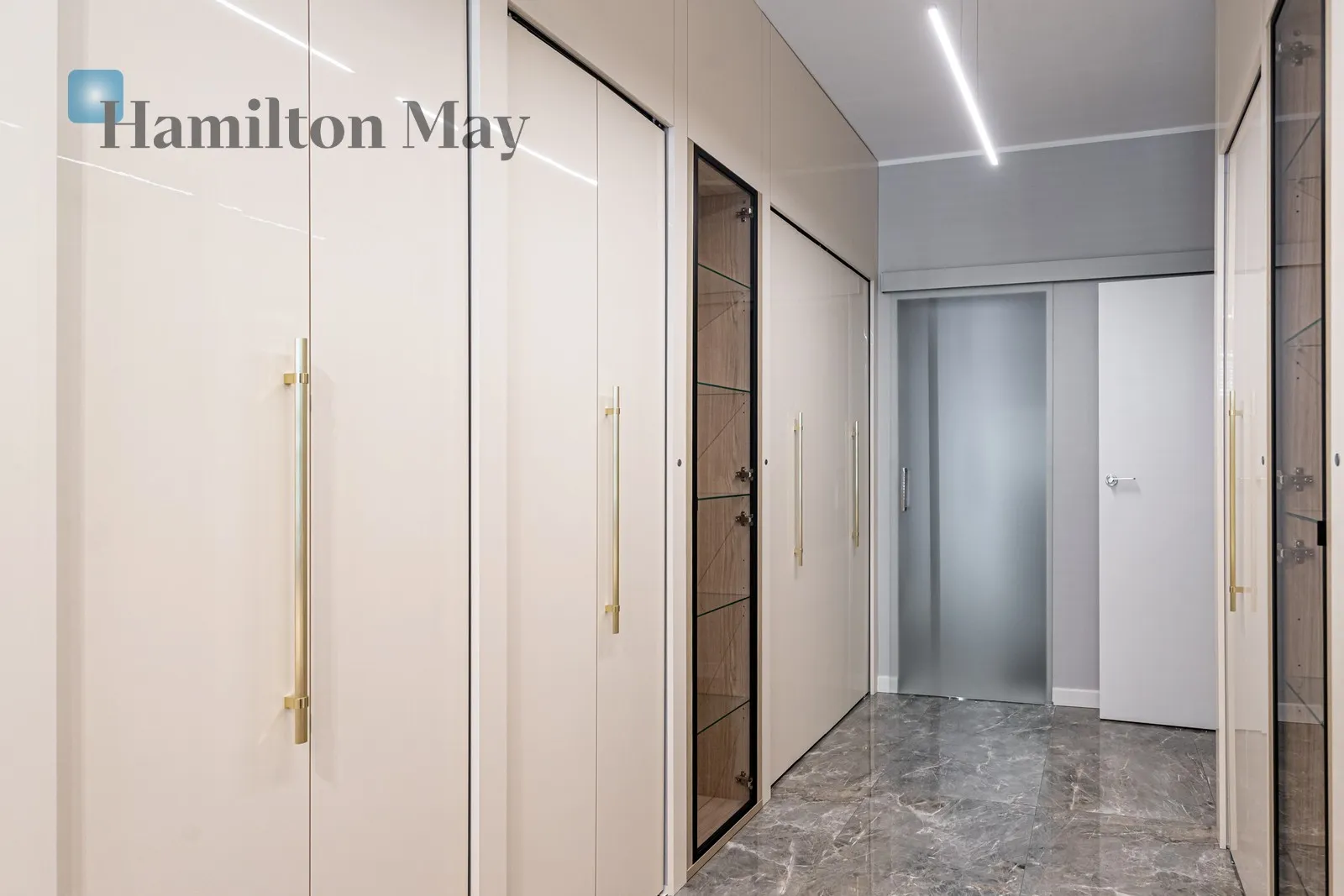 Luksusowy apartament z 85 metrowym tarasem  - slider