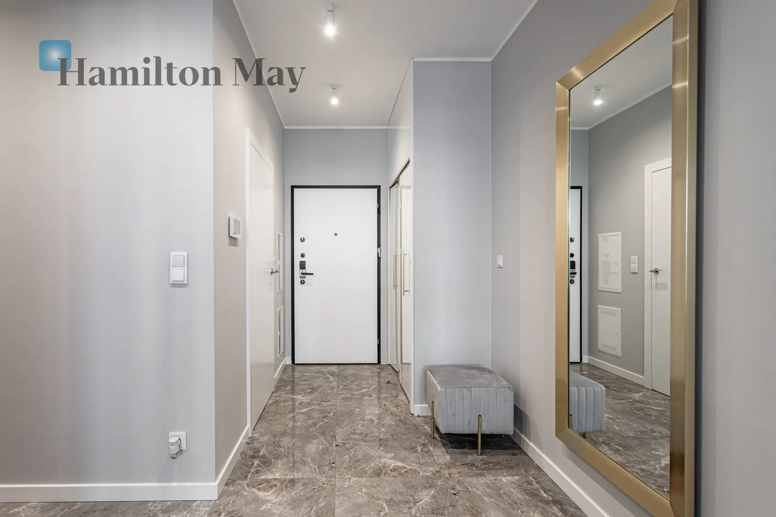 Luksusowy apartament z 85 metrowym tarasem  - slider