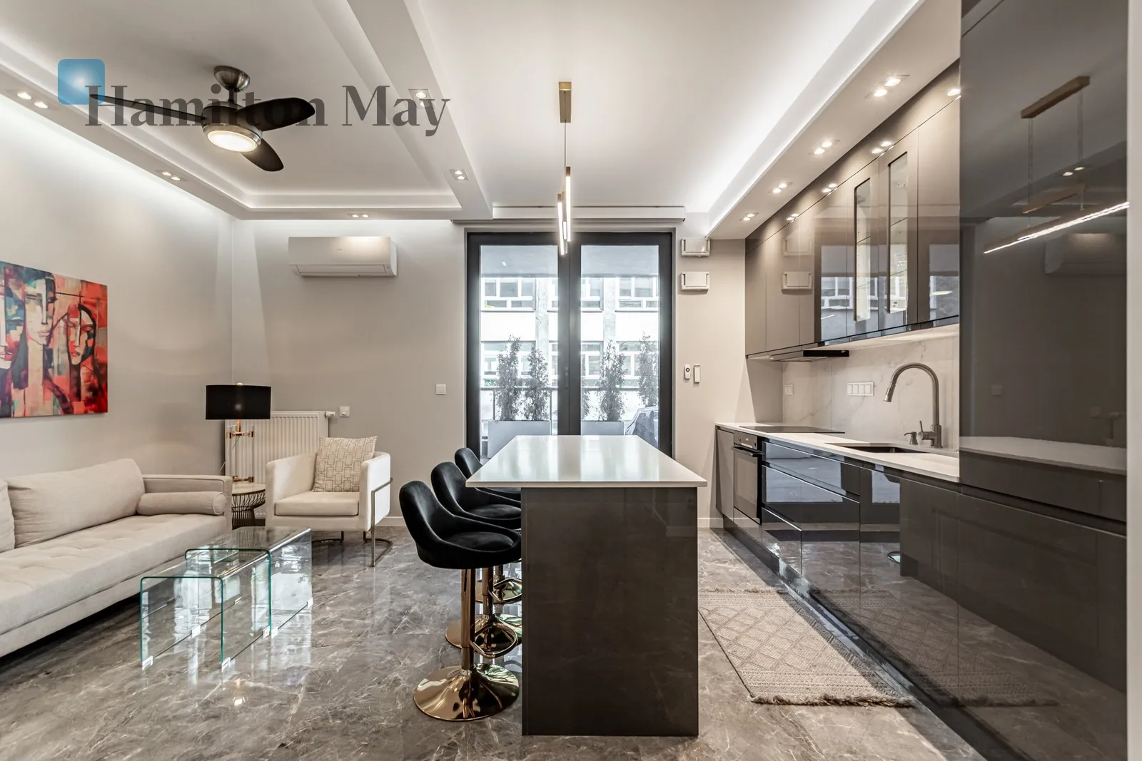 Luksusowy apartament z 85 metrowym tarasem  - slider