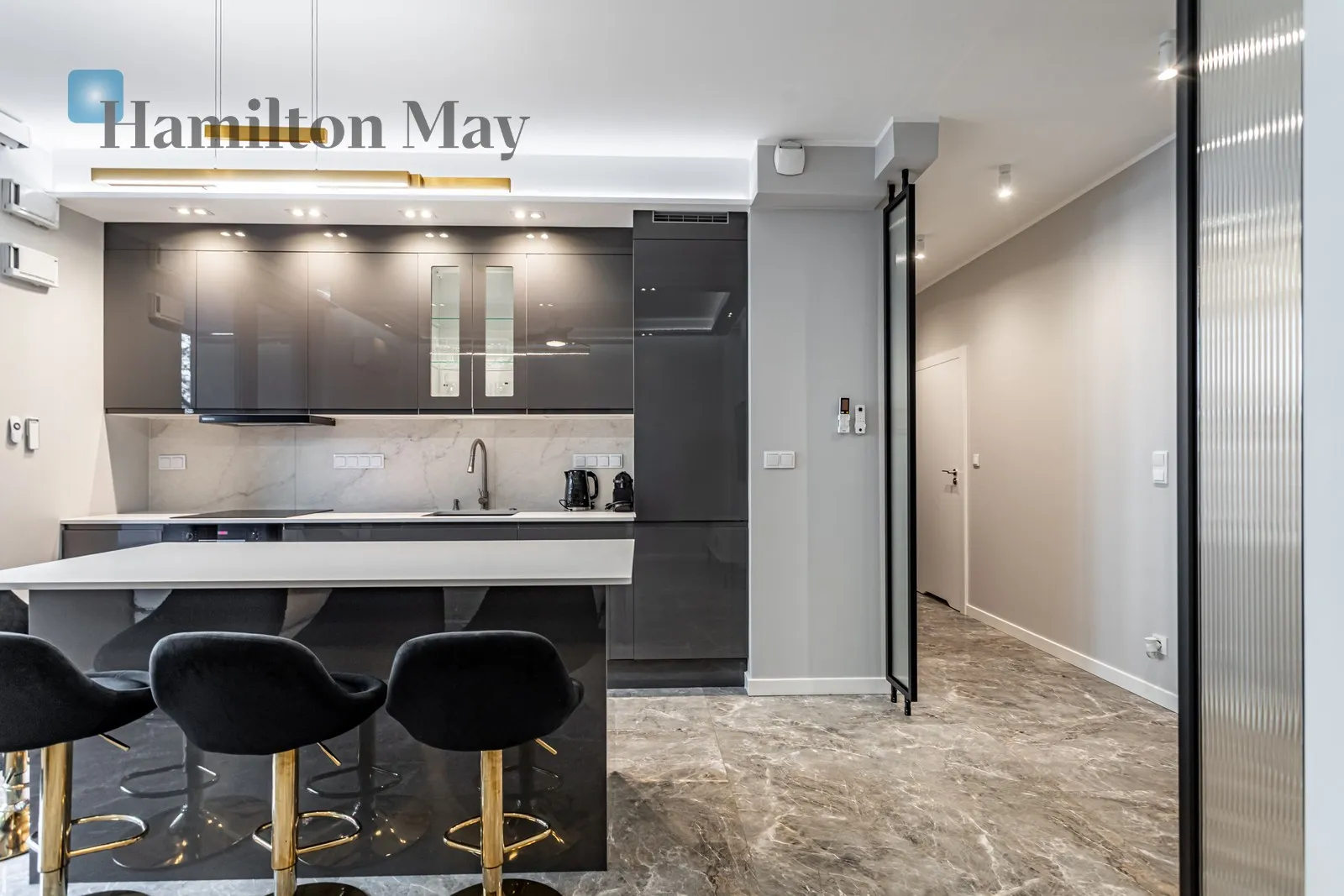 Luksusowy apartament z 85 metrowym tarasem  - slider