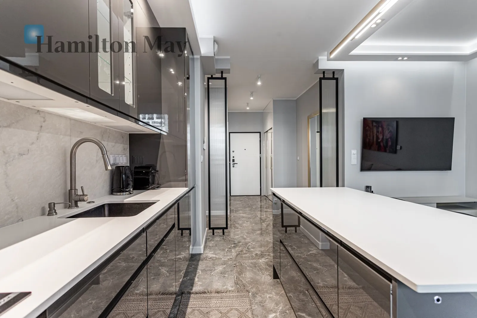 Luksusowy apartament z 85 metrowym tarasem  - slider