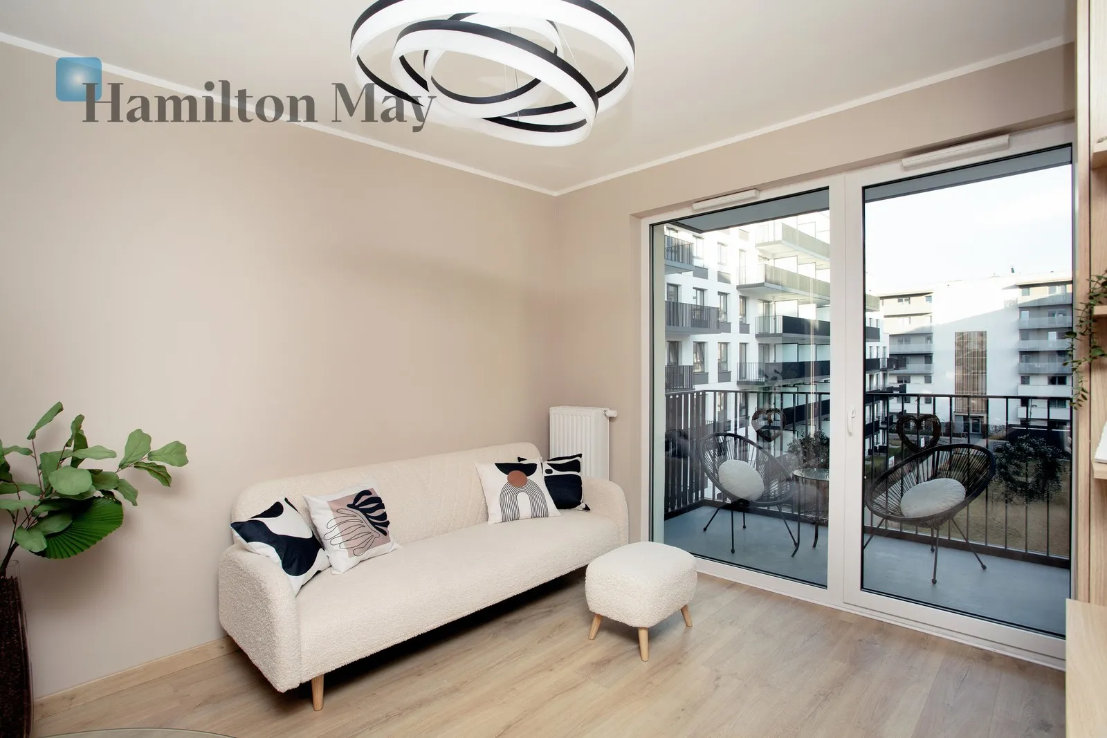 City: Kraków Street: Prandoty Region: Stare Miasto Subregion: Warszawskie Distance to centre: 2.15 km Level: 3 Price: 1020000 PLN - slider