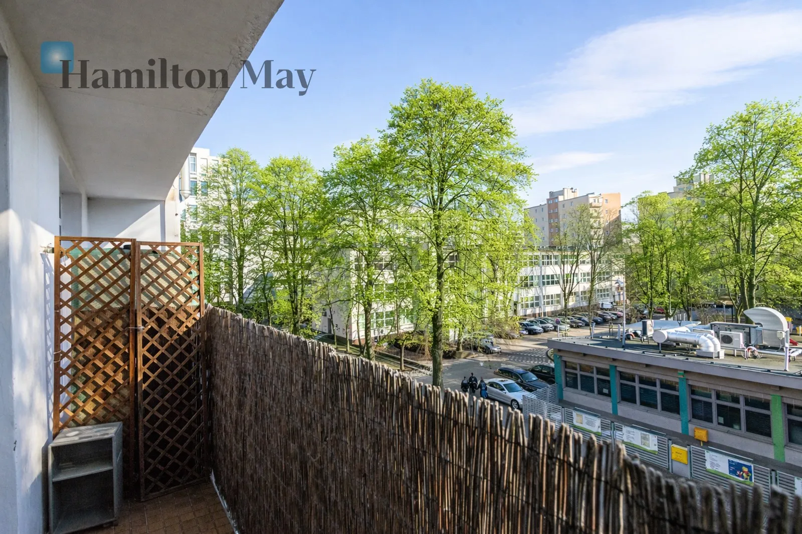 Street: Antoniego Malczewskiego Region: Mokotów Subregion: Wierzbno Distance to centre: 4.14 km Level: 2 Price: 899000 PLN - slider