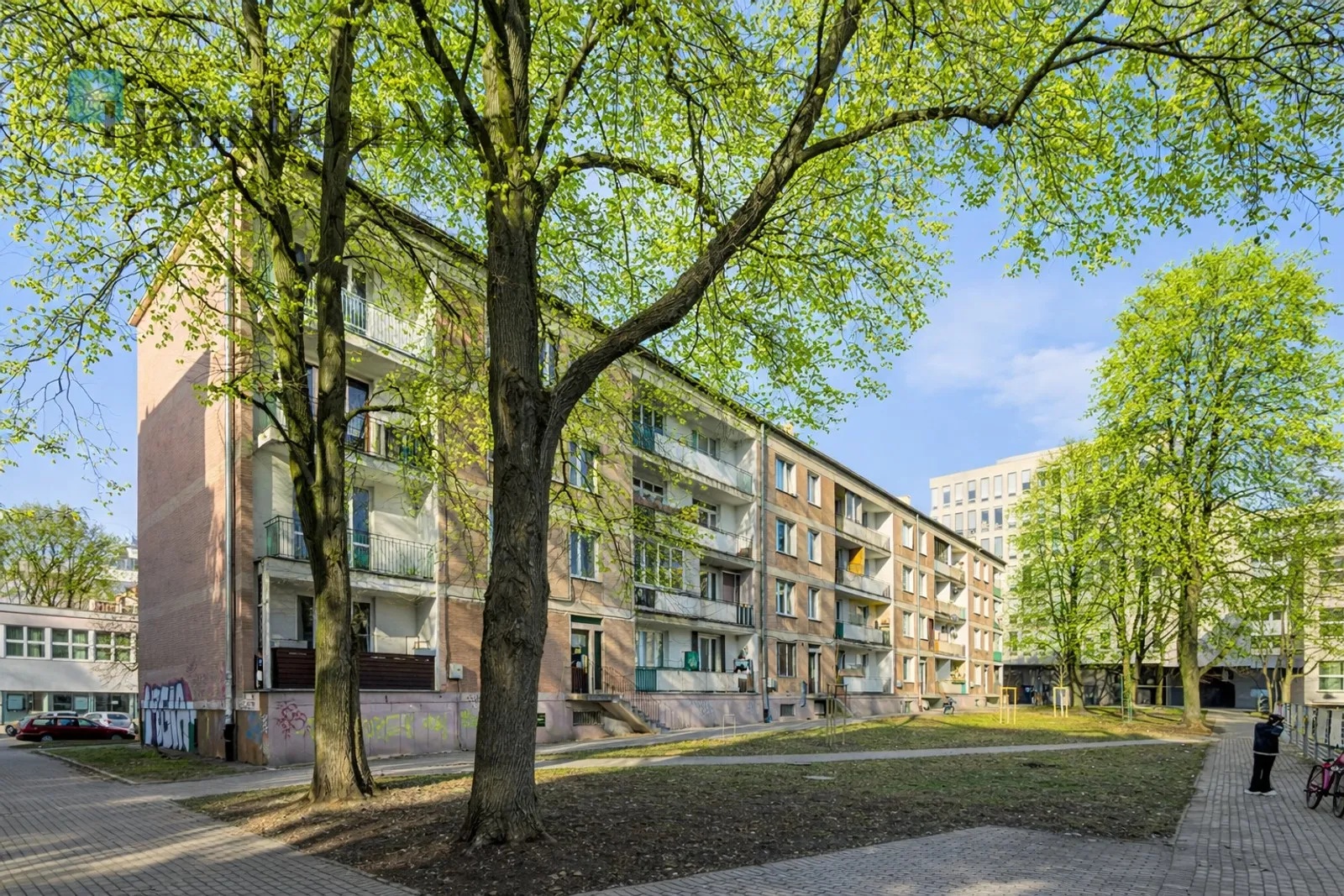 Subregion: Wierzbno Distance to centre: 4.14 km Level: 2 Price: 899000 PLN Bedrooms: 1 Bathrooms: 1 - slider