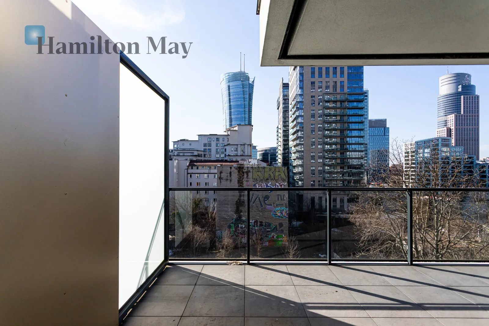 Apartment| 42.26 m2 | Taras | Wysokie piętro w Unique Tower

 - slider