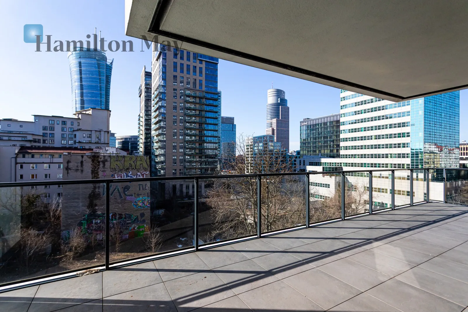 Apartment| 42.26 m2 | Taras | Wysokie piętro w Unique Tower

 - slider