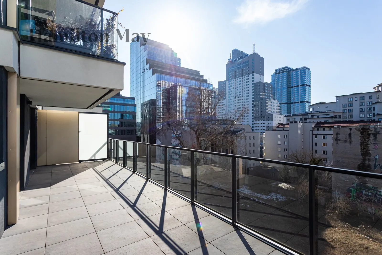 Apartment| 42.26 m2 | Taras | Wysokie piętro w Unique Tower

 - slider