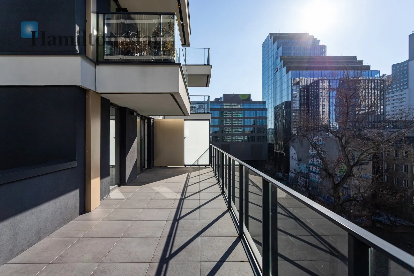 Apartment| 42.26 m2 | Taras | Wysokie piętro w Unique Tower

 - slider