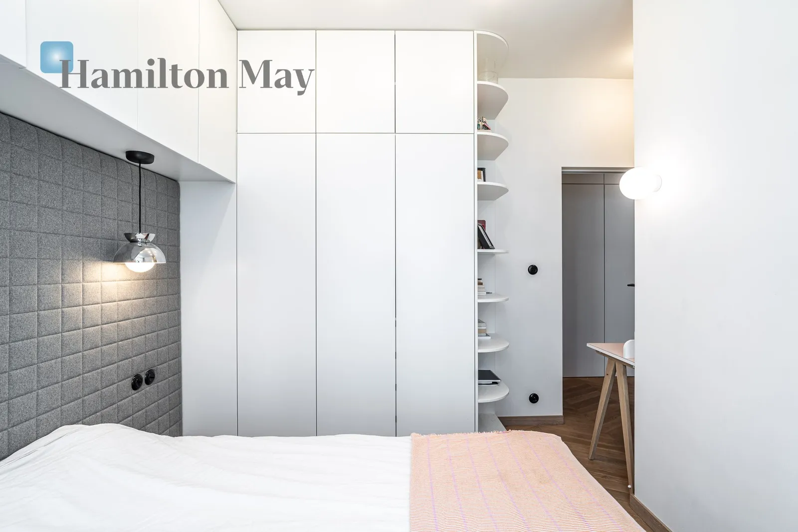 A beautiful apartment with a large terrace for sale in Zabłocie - slider