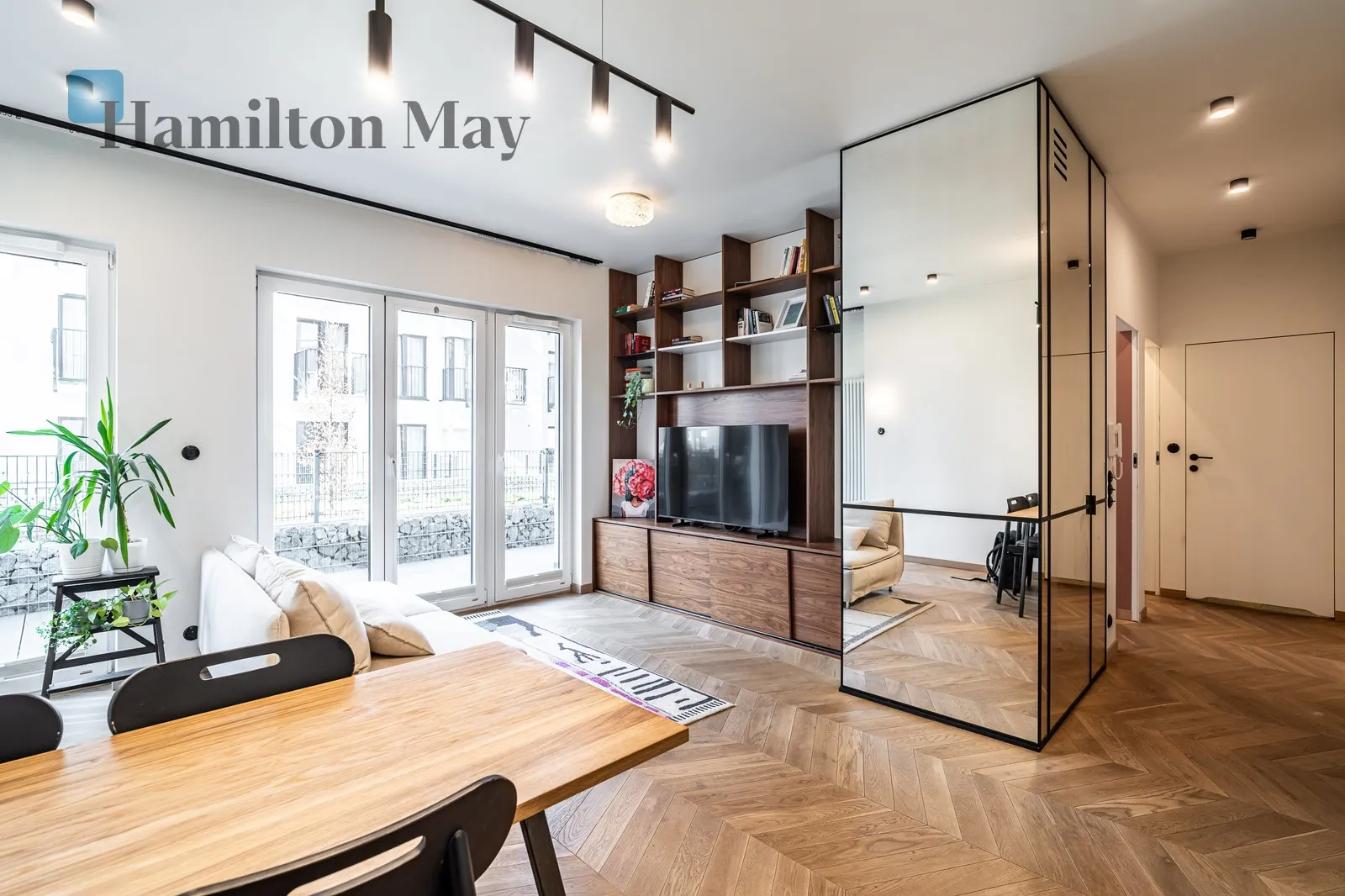 A beautiful apartment with a large terrace for sale in Zabłocie - slider