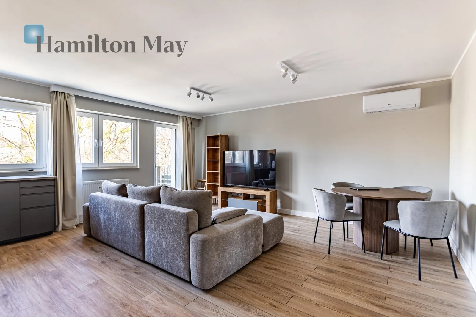 City: Warszawa Street: Władysława Broniewskiego Region: Warszawa Distance to centre: 5.36 km Level: 6 Price: 3200 PLN Bedrooms: 1 Bathrooms: 1 - slider