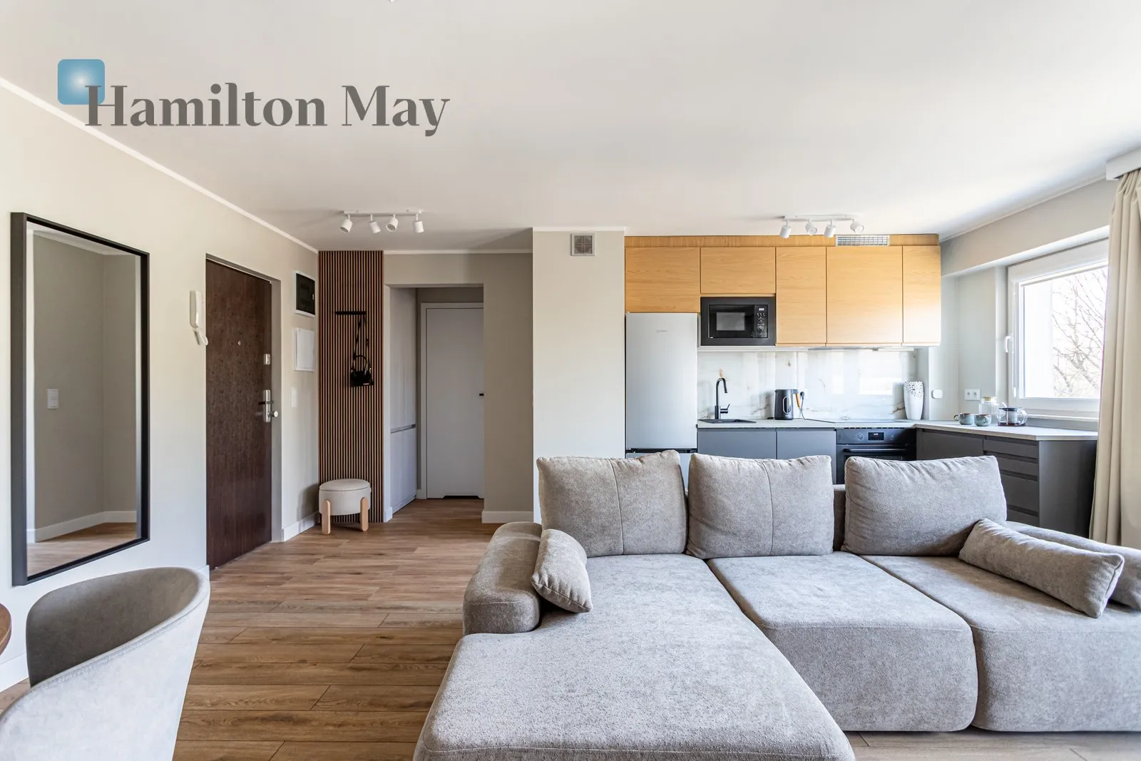 Street: Władysława Broniewskiego Region: Warszawa Distance to centre: 5.36 km Level: 6 Price: 3200 PLN Bedrooms: 1 Bathrooms: 1 Size: 40m2 Price/m2: 80 PLN - slider