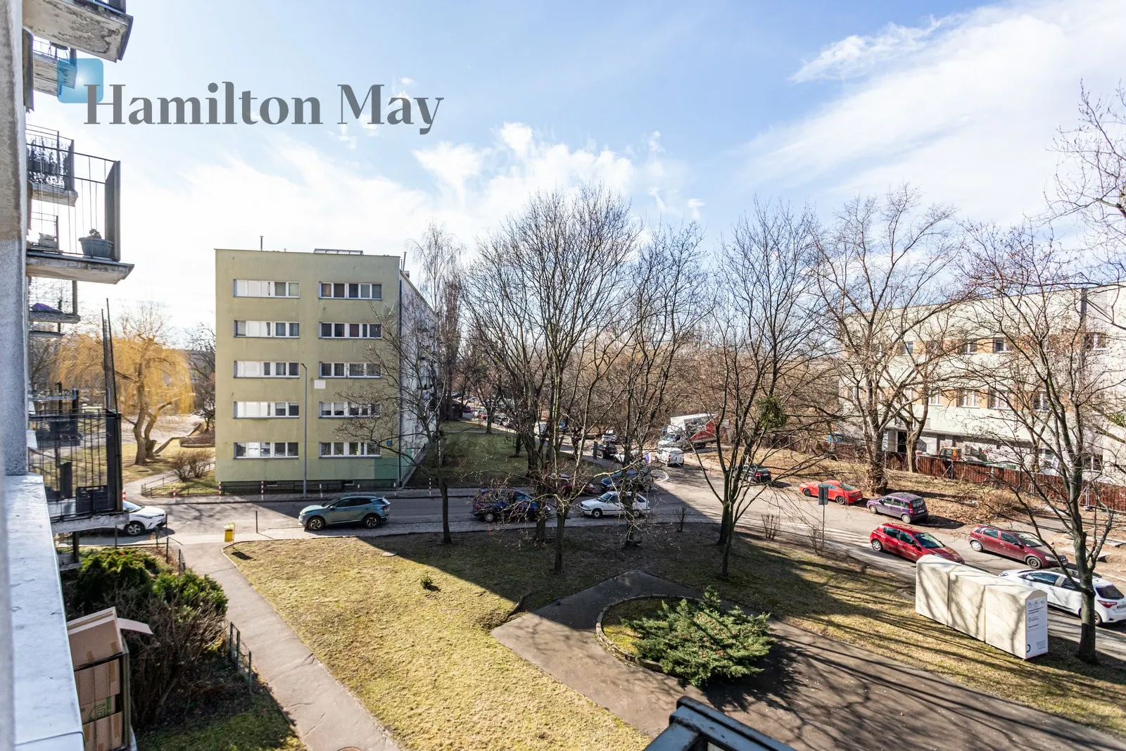 Street: Władysława Broniewskiego Region: Warszawa Distance to centre: 5.36 km Level: 6 Price: 3200 PLN - slider