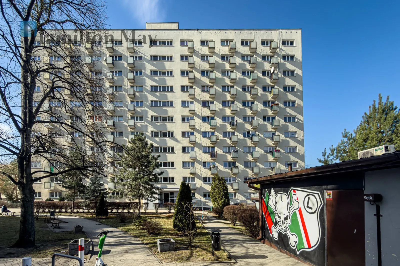 Distance to centre: 5.36 km Level: 6 Price: 3200 PLN Bedrooms: 1 - slider