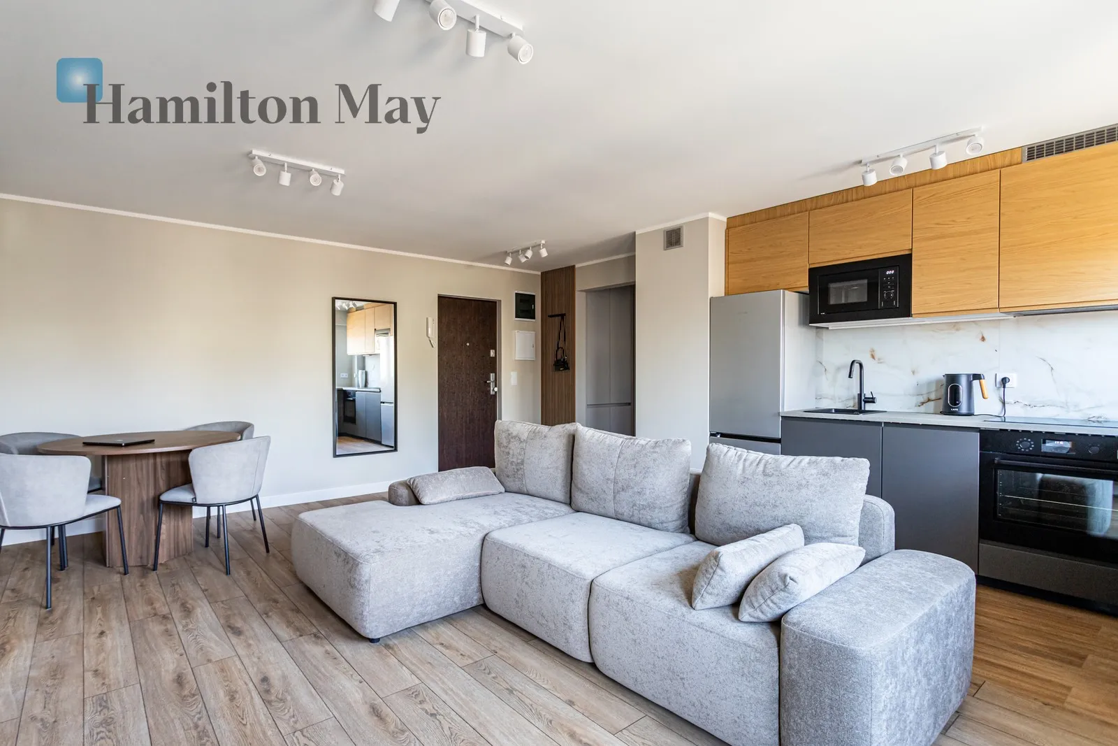 City: Warszawa Street: Władysława Broniewskiego Region: Warszawa Distance to centre: 5.36 km Level: 6 Price: 3200 PLN Bedrooms: 1 Bathrooms: 1 Size: 40m2 Price/m2: 80 PLN - slider