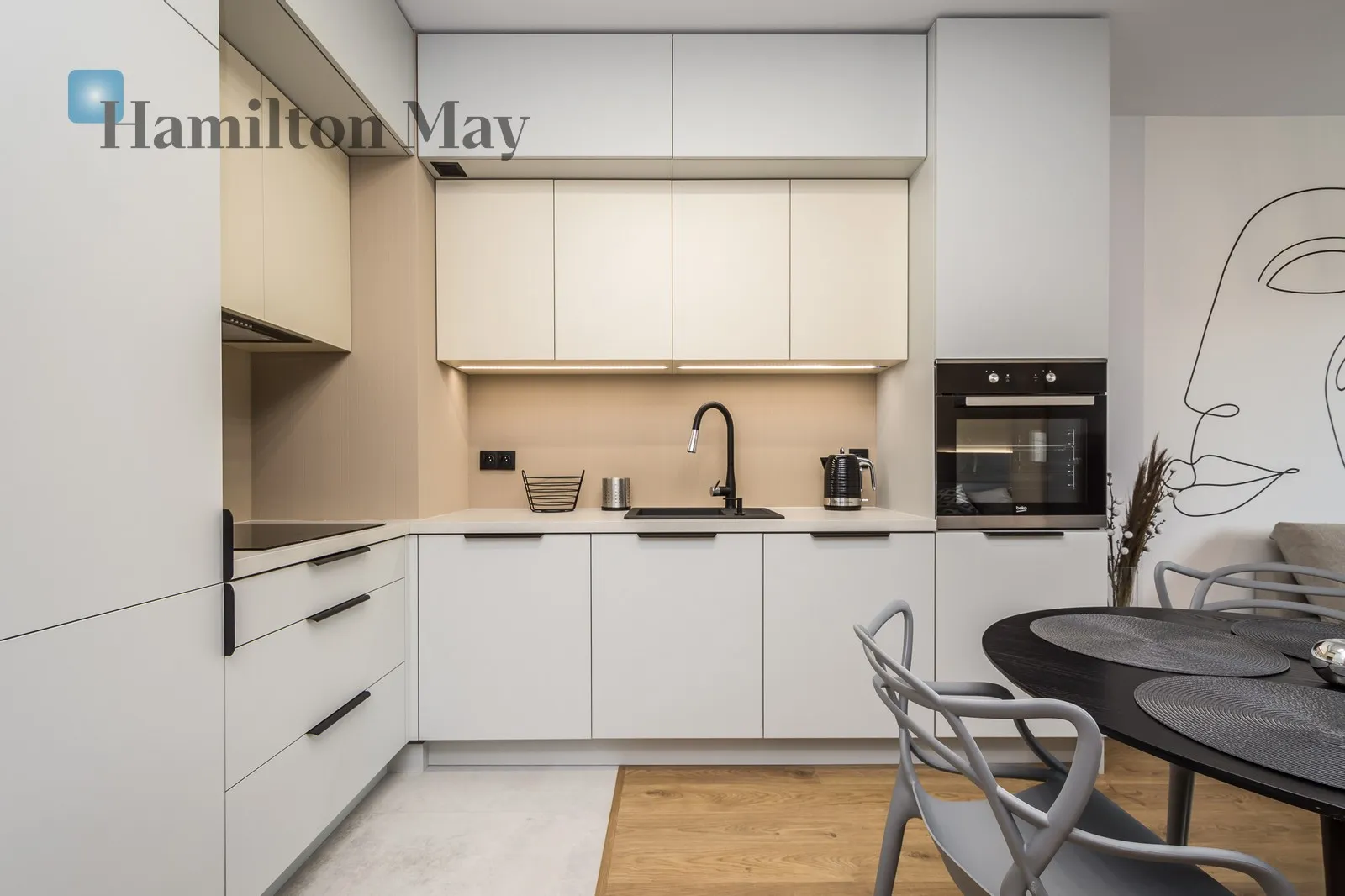 Street: Obozowa Region: Łagiewniki-Borek Fałęcki Distance to centre: 5.83 km Level: 3 Price: 3500 PLN Bedrooms: 1 Bathrooms: 1 Size: 36m2 Price/m2: 97 PLN - slider