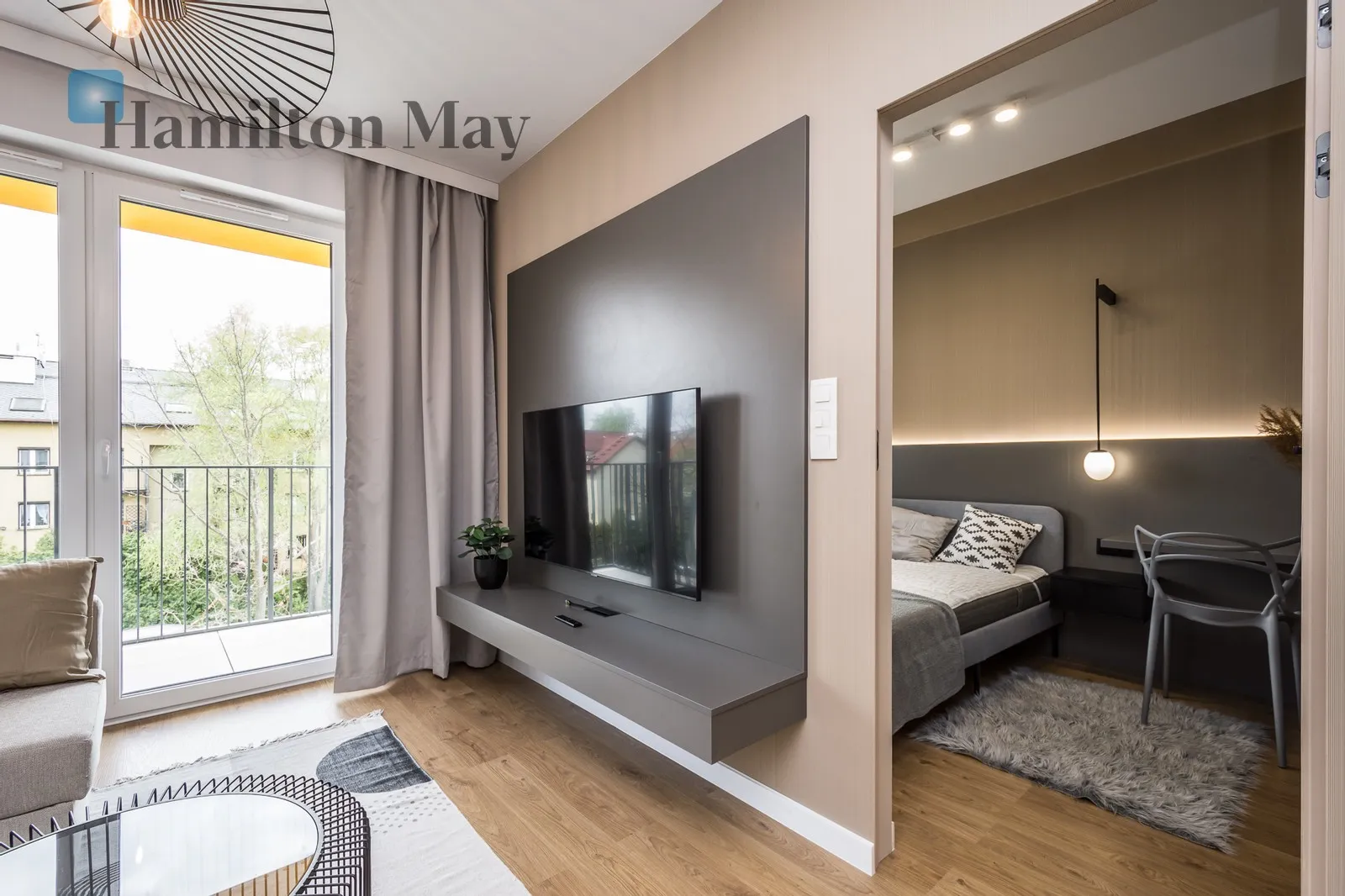 Street: Obozowa Region: Łagiewniki-Borek Fałęcki Distance to centre: 5.83 km Level: 3 Price: 3500 PLN Bedrooms: 1 Bathrooms: 1 Size: 36m2 - slider