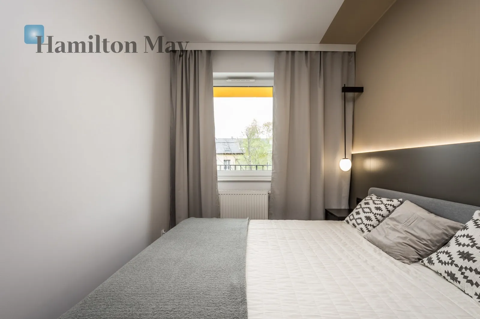 Distance to centre: 5.83 km Level: 3 Price: 3500 PLN - slider