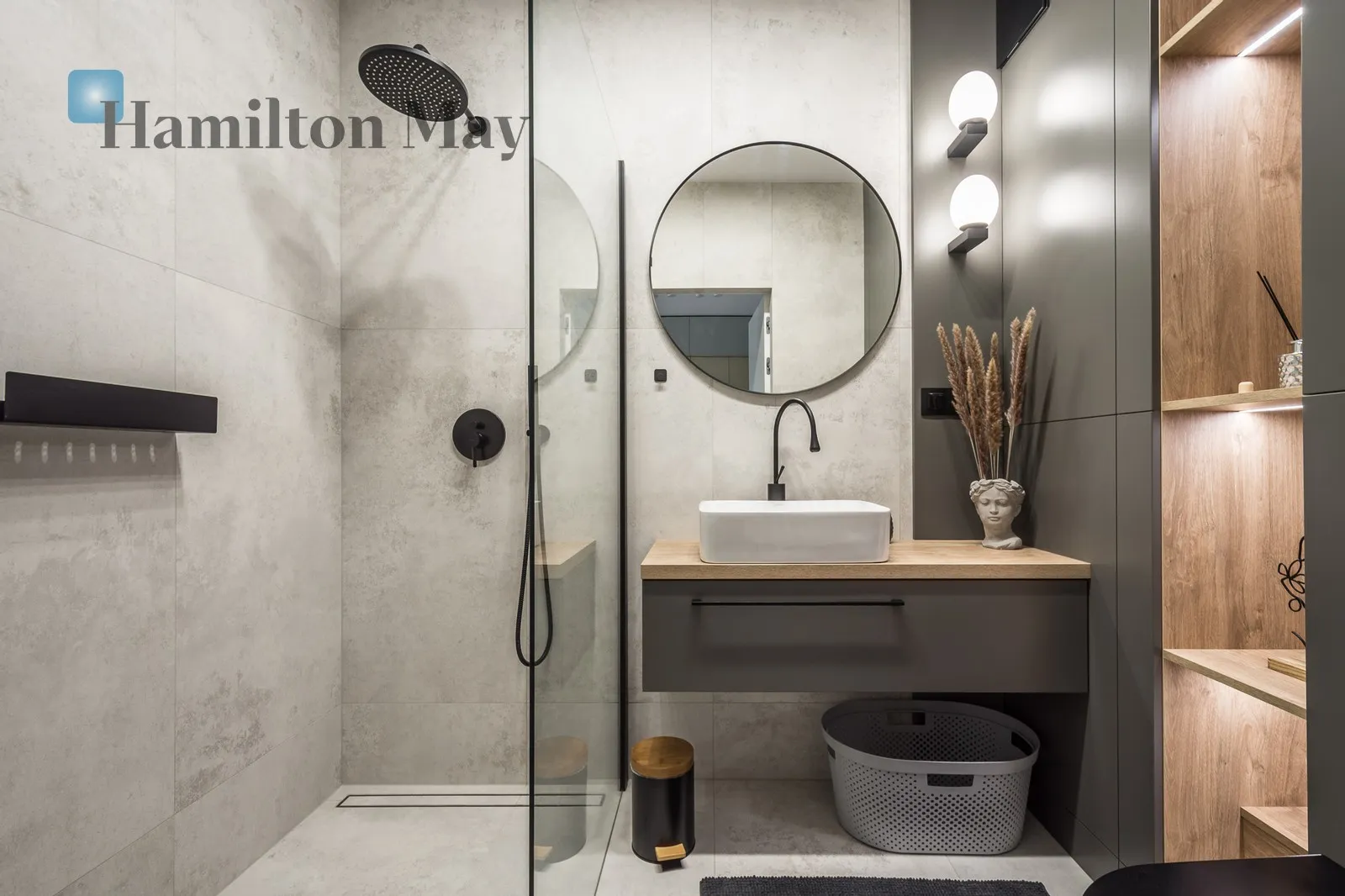 Level: 3 Price: 3500 PLN Bedrooms: 1 Bathrooms: 1 Size: 36m2 - slider