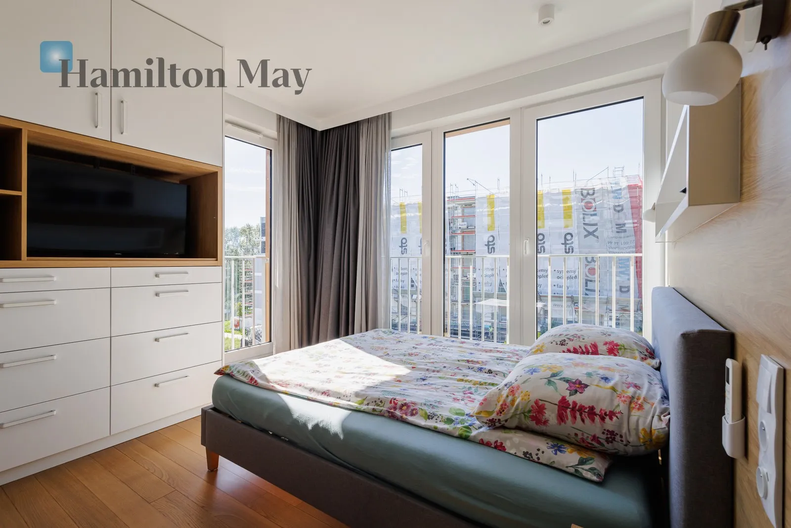 Street: Chrystiana Piotra Aignera Region: Mokotów Subregion: Sielce Distance to centre: 4.65 km Level: 3 Price: 5500 PLN Bedrooms: 2 Bathrooms: 1 Size: 65m2 - slider
