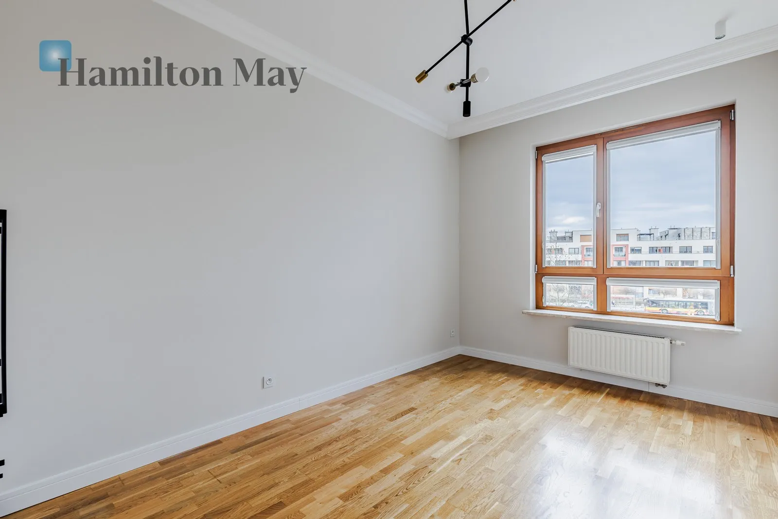 Subregion: Błonia Wilanowskie Distance to centre: 8.69 km Level: 2 Price: 7950 PLN Bedrooms: 3 Bathrooms: 2 Size: 83m2 Price/m2: 96 PLN - slider