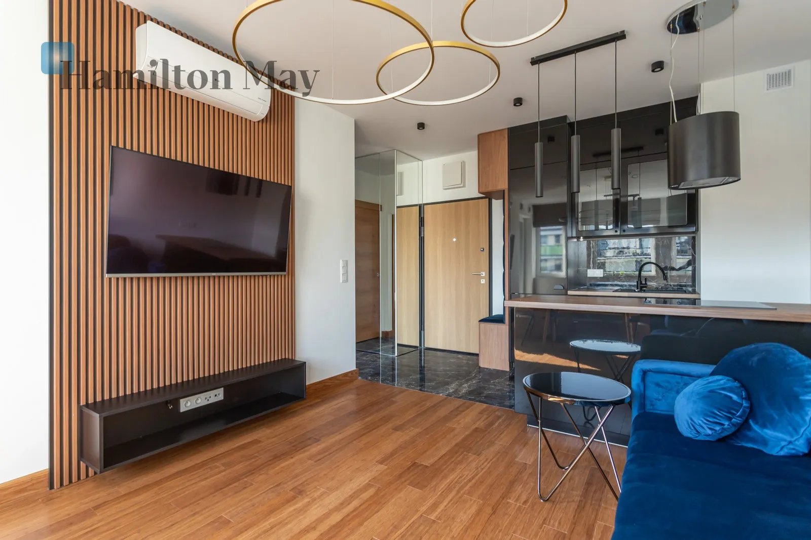 Street: Powązkowska Region: Żoliborz Subregion: Sady Żoliborskie Distance to centre: 4.31 km Level: 5 Price: 4400 PLN Bedrooms: 1 Bathrooms: 1 - slider