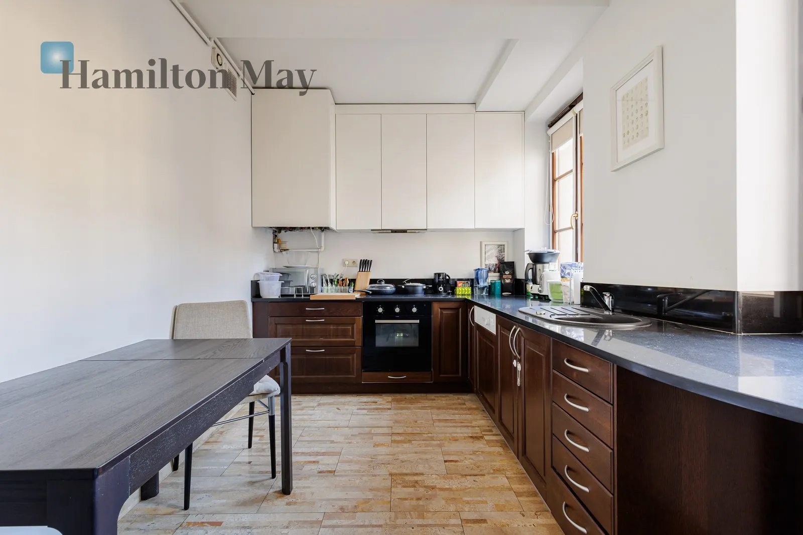 Region: Śródmieście Subregion: Powiśle Distance to centre: 1.66 km Level: 1 Price: 7500 PLN Bedrooms: 2 Bathrooms: 1 Size: 89m2 Price/m2: 84 PLN - slider