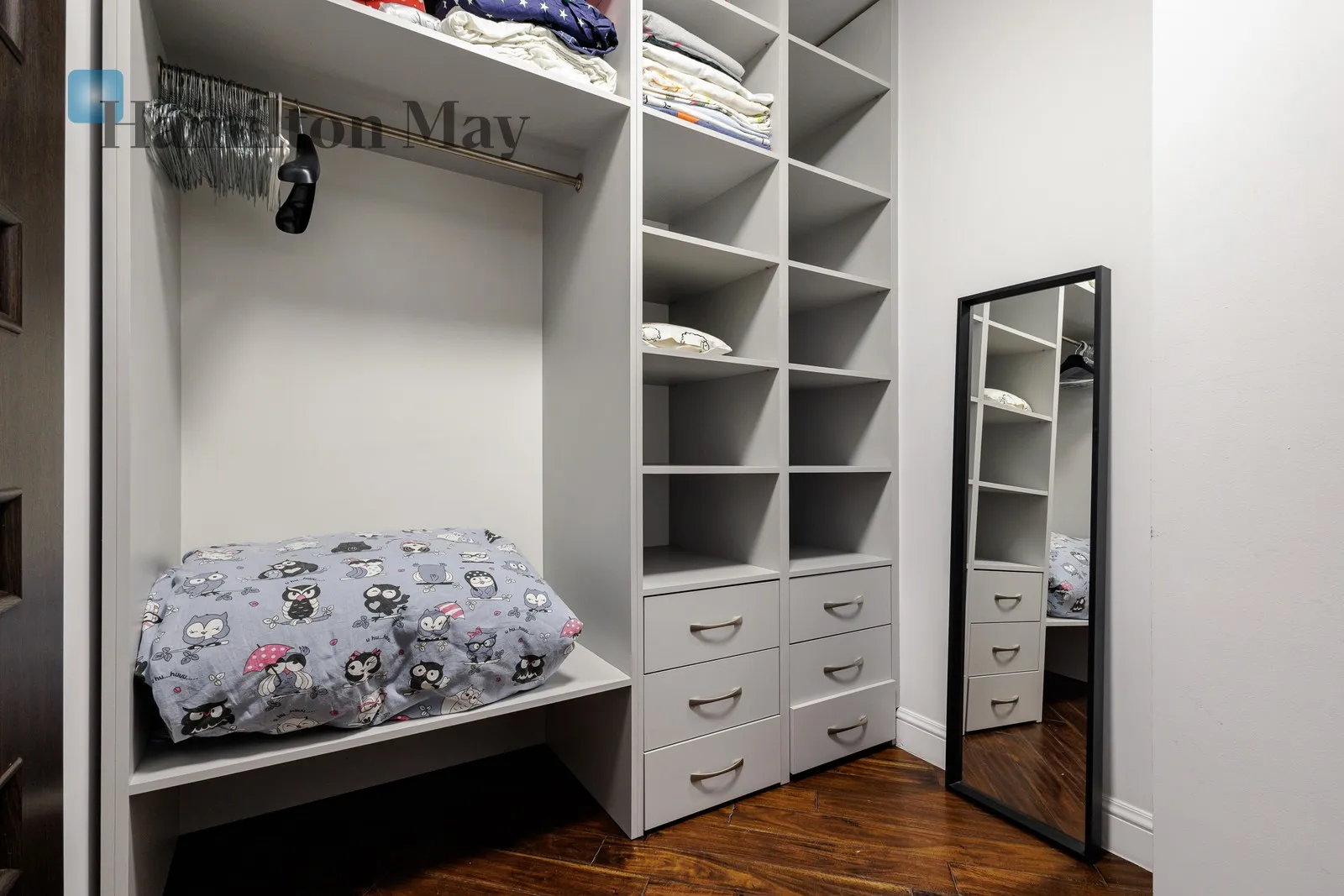 City: Warszawa Street: Bednarska Region: Śródmieście Subregion: Powiśle Distance to centre: 1.66 km Level: 1 Price: 7500 PLN - slider