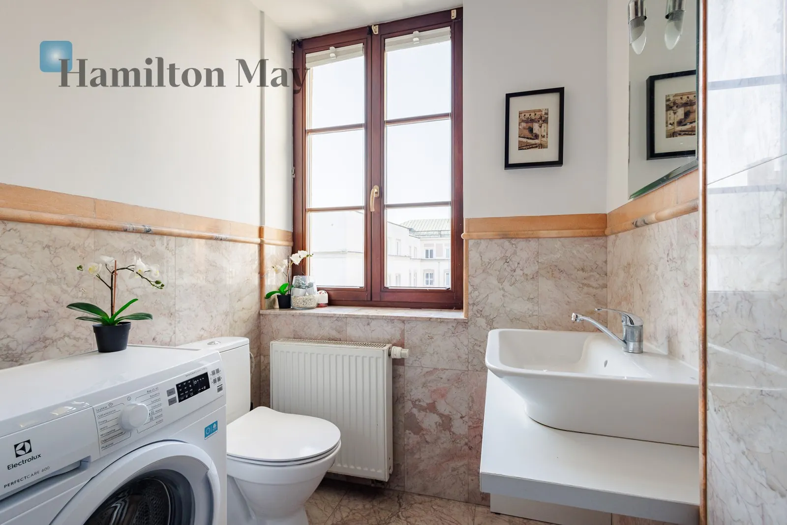 Street: Bednarska Region: Śródmieście Subregion: Powiśle Distance to centre: 1.66 km Level: 4 Price: 7500 PLN Bedrooms: 2 Bathrooms: 1 - slider