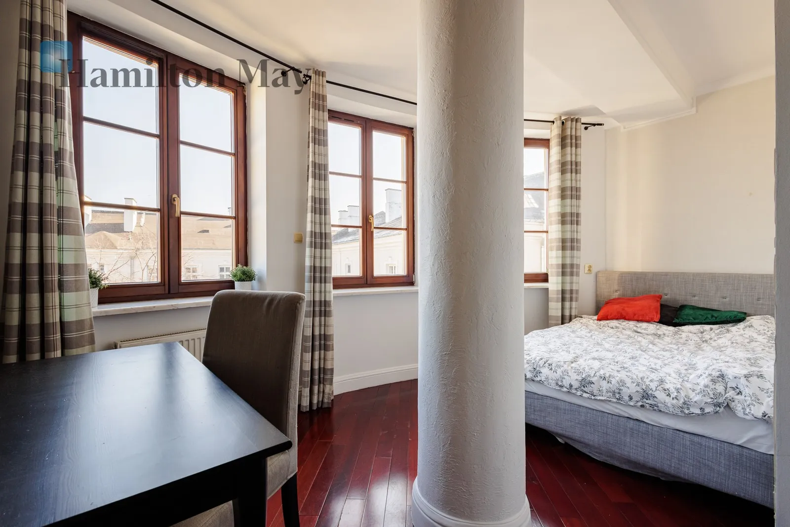 Subregion: Powiśle Distance to centre: 1.66 km Level: 4 Price: 7500 PLN Bedrooms: 2 Bathrooms: 1 Size: 74m2 Price/m2: 101 PLN - slider