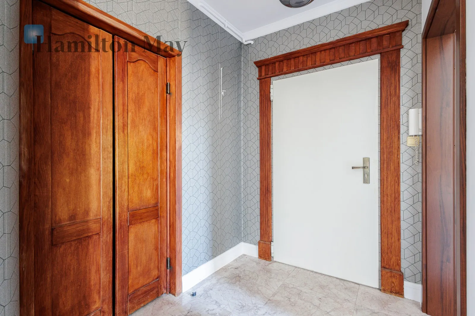 Street: Bednarska Region: Śródmieście Subregion: Powiśle Distance to centre: 1.66 km Level: 4 Price: 7500 PLN Bedrooms: 2 - slider