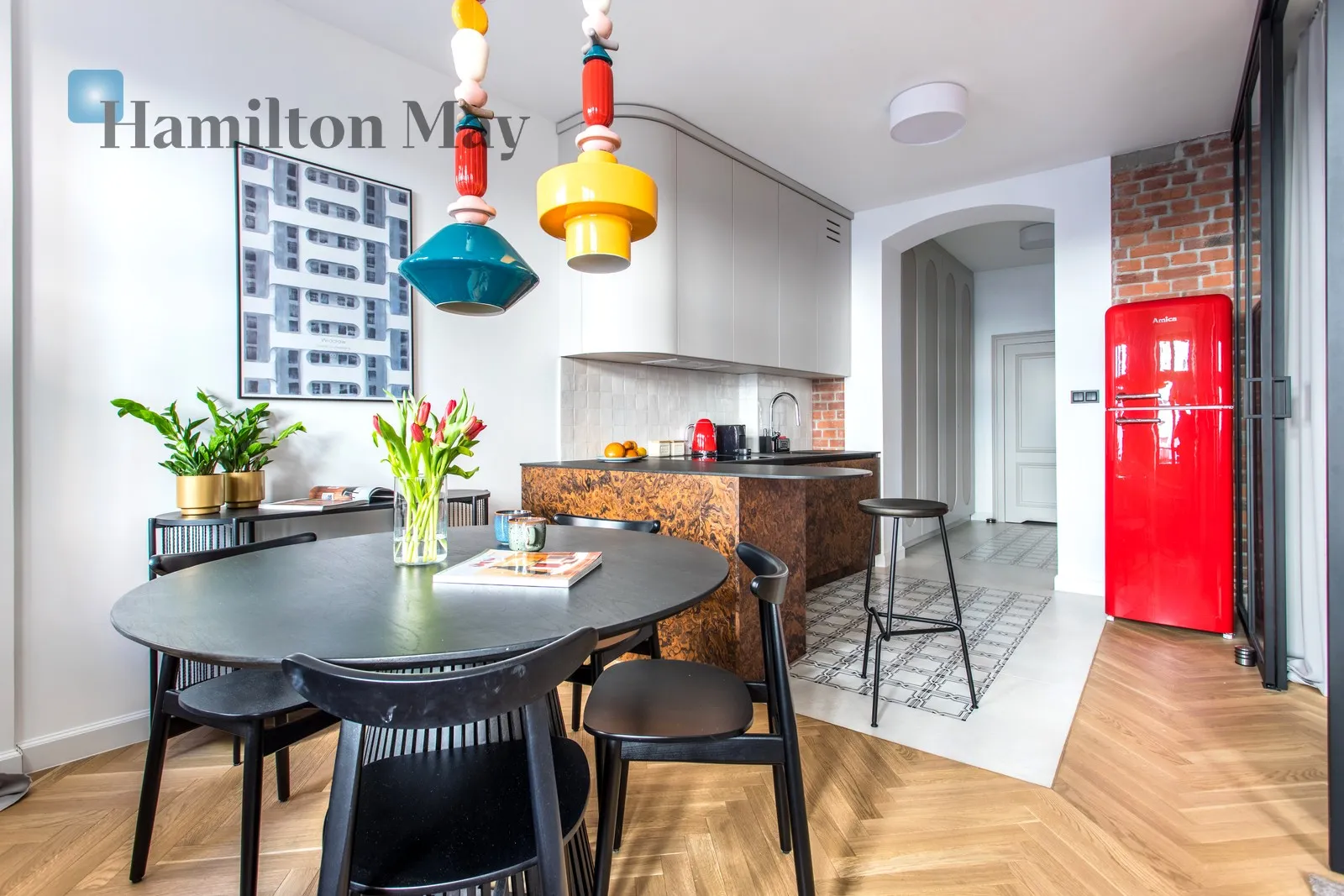 City: Wrocław Street: Szczytnicka Region: Śródmieście Distance to centre: 1.63 km Level: 2 Price: 1070000 PLN Bedrooms: 1 Bathrooms: 1 Size: 40m2 Price/m2: 26750 PLN - slider