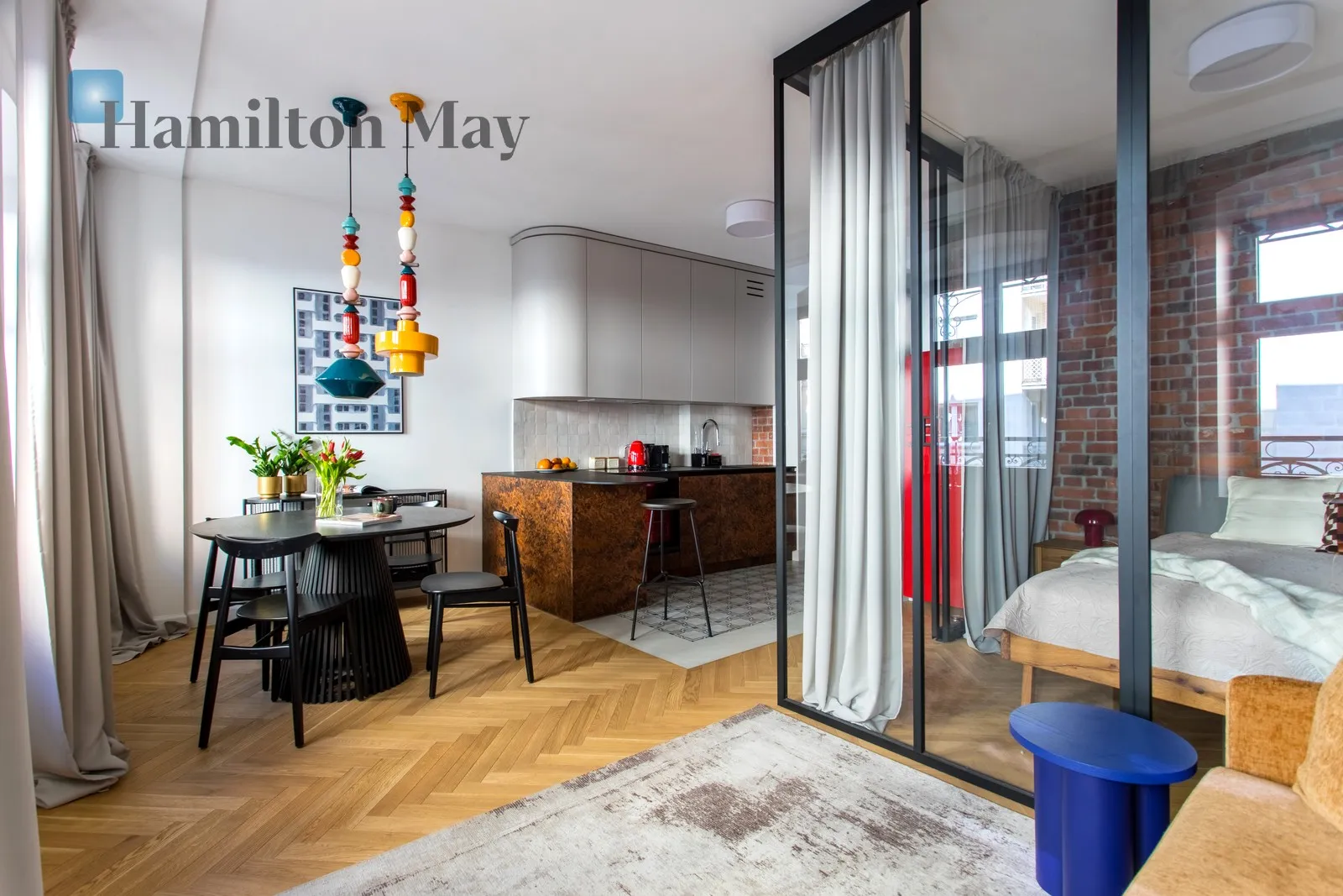 City: Wrocław Street: Szczytnicka Region: Śródmieście Distance to centre: 1.63 km Level: 2 Price: 1070000 PLN Bedrooms: 1 Bathrooms: 1 Size: 40m2 - slider