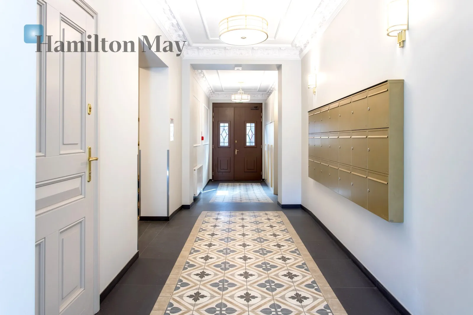 Street: Szczytnicka Region: Śródmieście Distance to centre: 1.63 km Level: 2 Price: 1070000 PLN Bedrooms: 1 - slider