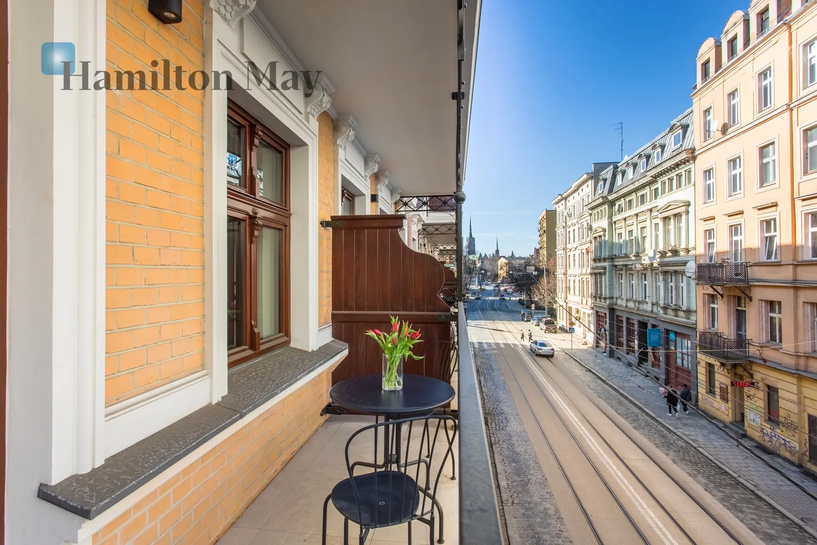 Street: Szczytnicka Region: Śródmieście Distance to centre: 1.63 km Level: 2 Price: 1070000 PLN - slider